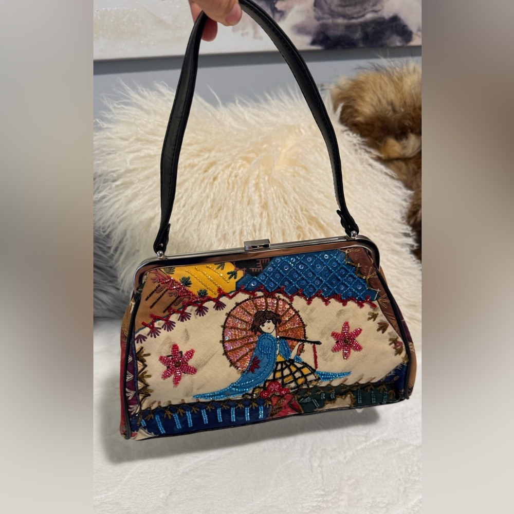 Isabella Fion Purse Lady With umbrella
Embroidered Multicolor Women's Bag - Picture 6 of 14